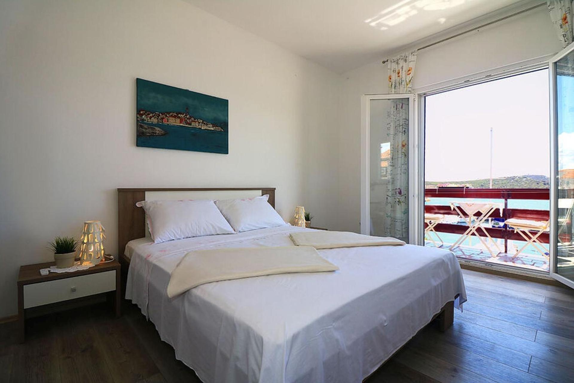 Apartments Mili - Near The Sea And The Centar Of Place Betina  Exterior foto